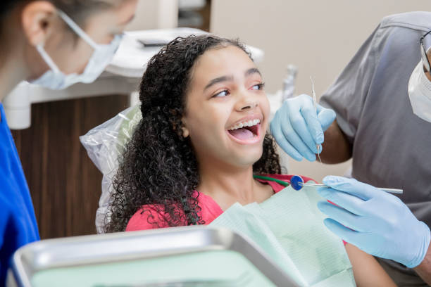 Best Emergency Tooth Extraction  in Shoreacres, TX