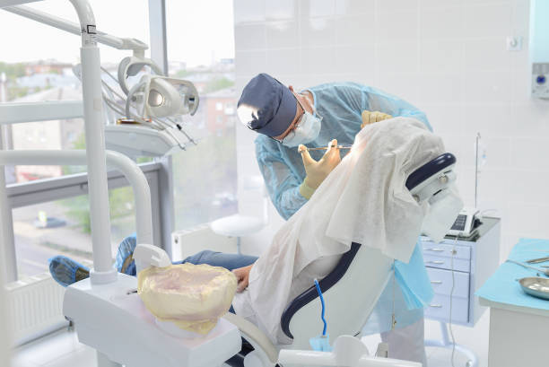 Best Emergency Tooth Extraction  in Shoreacres, TX